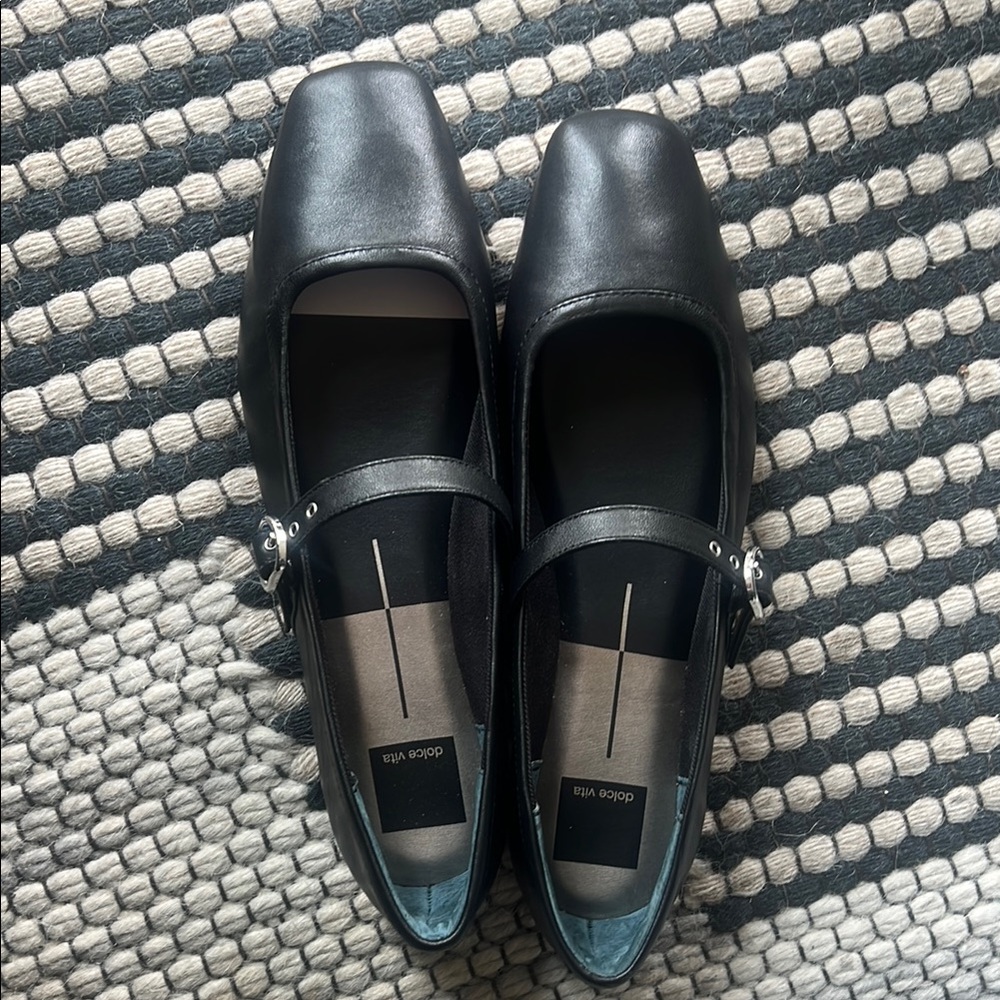 Dolce Vita Black Flats Versatile Slip-On Loafers